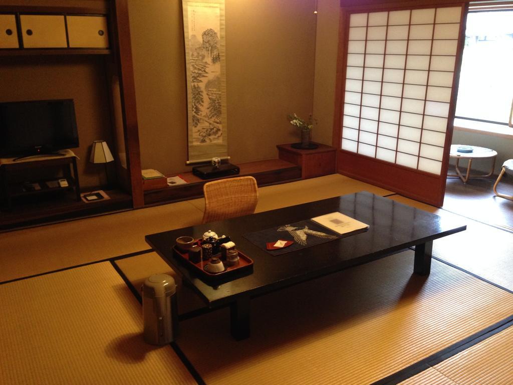 Yoyokaku Hotel Karatsu Quarto foto